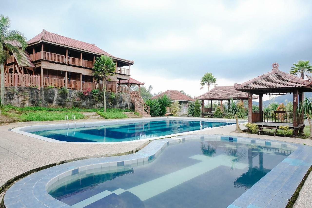 Capital O 892 Grand Pujon View Hotel And Resort Batu  Exterior foto